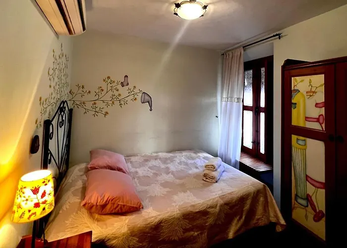 Plaza De Santiago - 3 Hab Caces